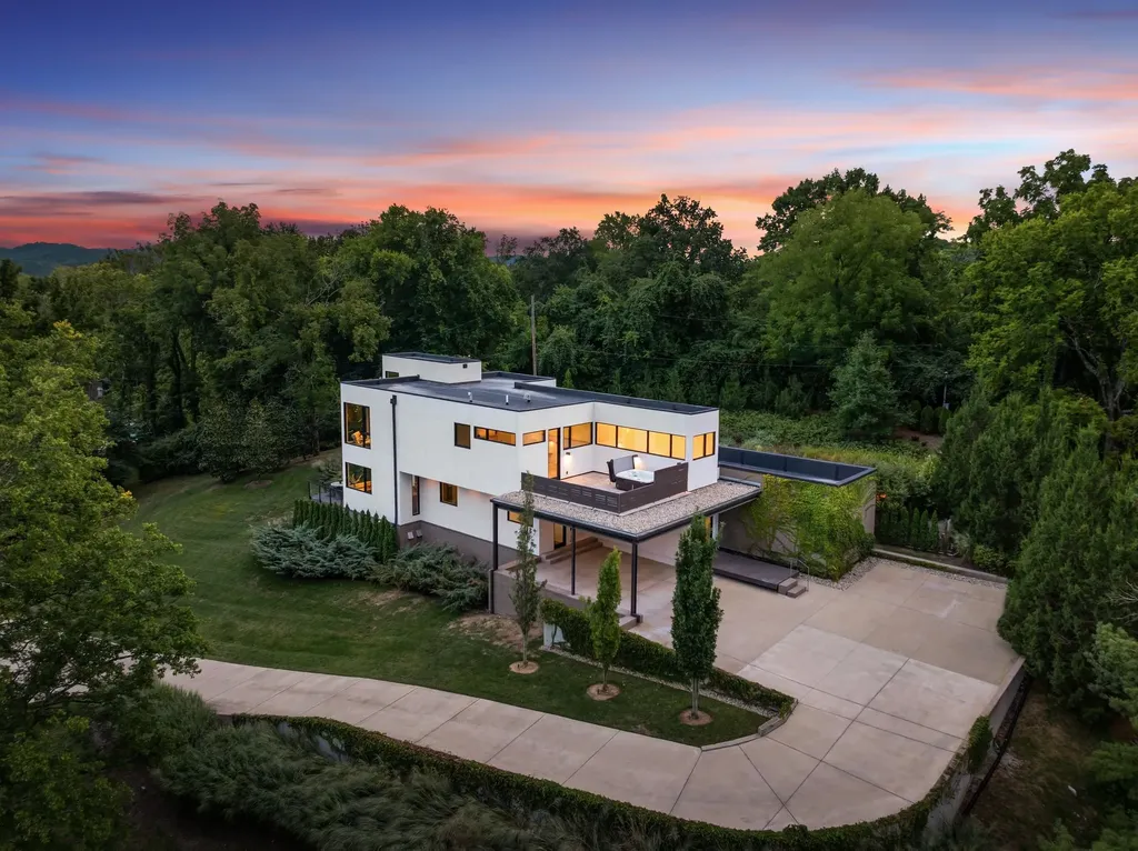 6321 E Valley Road Nashville TN 37205