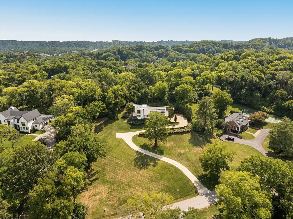 6321 E Valley Road Nashville TN 37205