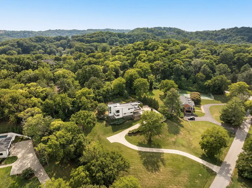 6321 E Valley Road Nashville TN 37205