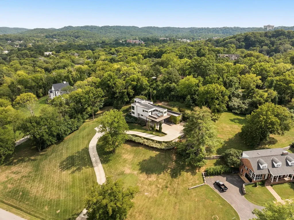 6321 E Valley Road Nashville TN 37205