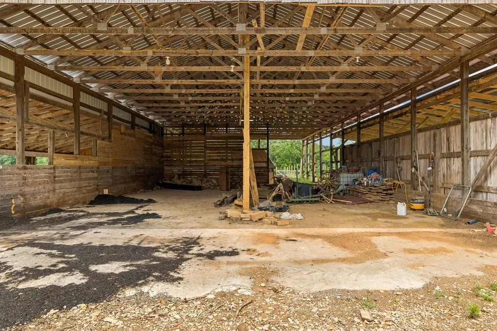 6701 Mccormick Ridge Road Whitleyville TN 38588