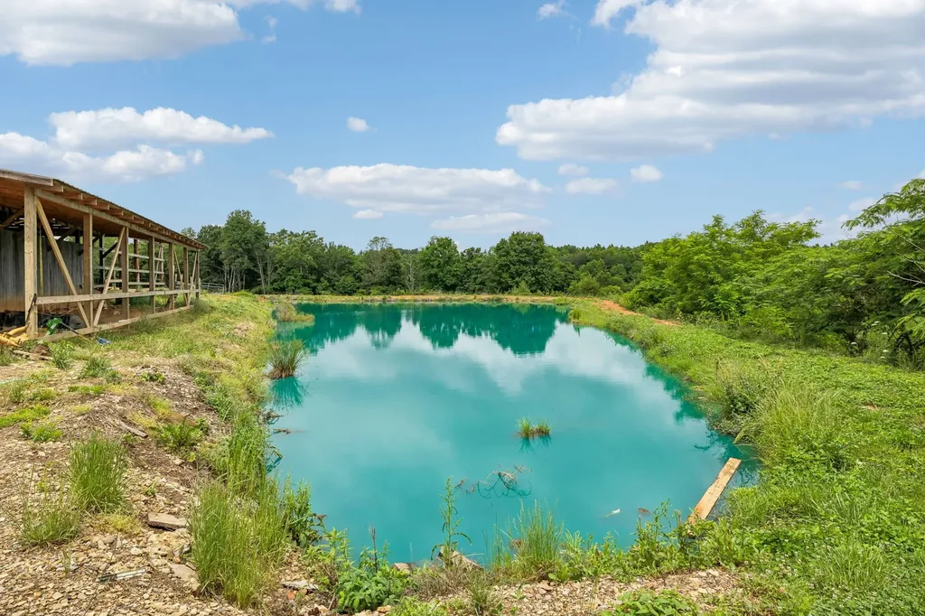 6701 Mccormick Ridge Road Whitleyville TN 38588