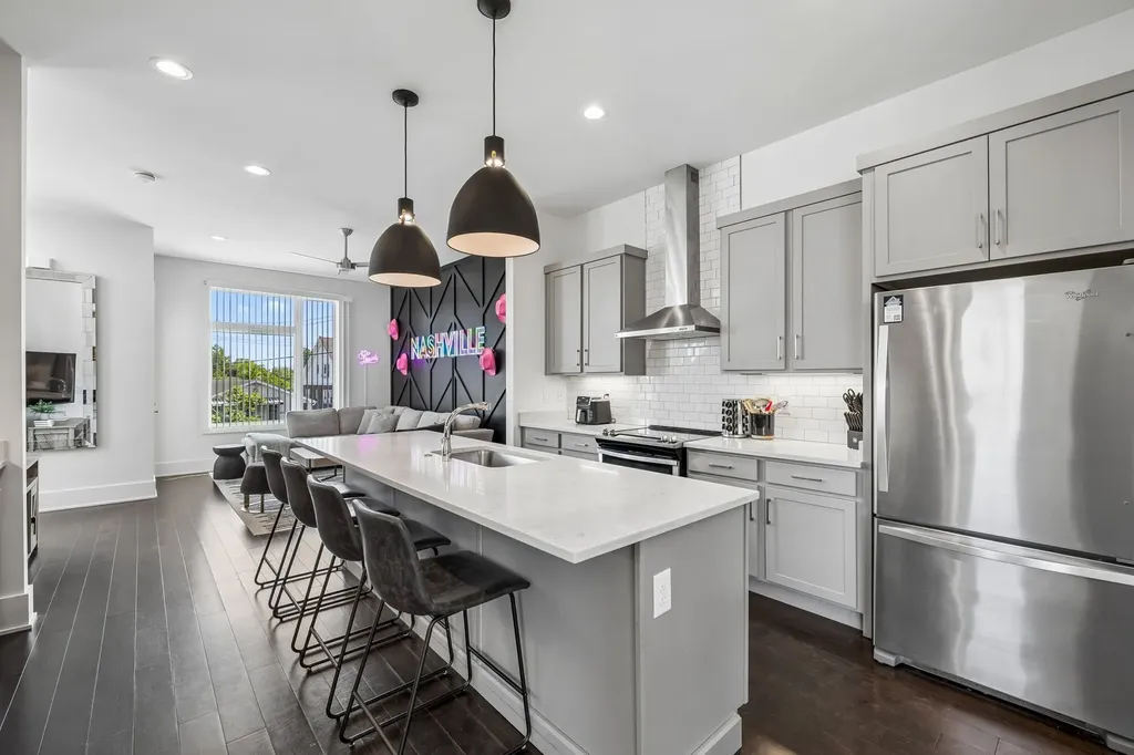 2003 Beech Avenue Nashville TN 37204