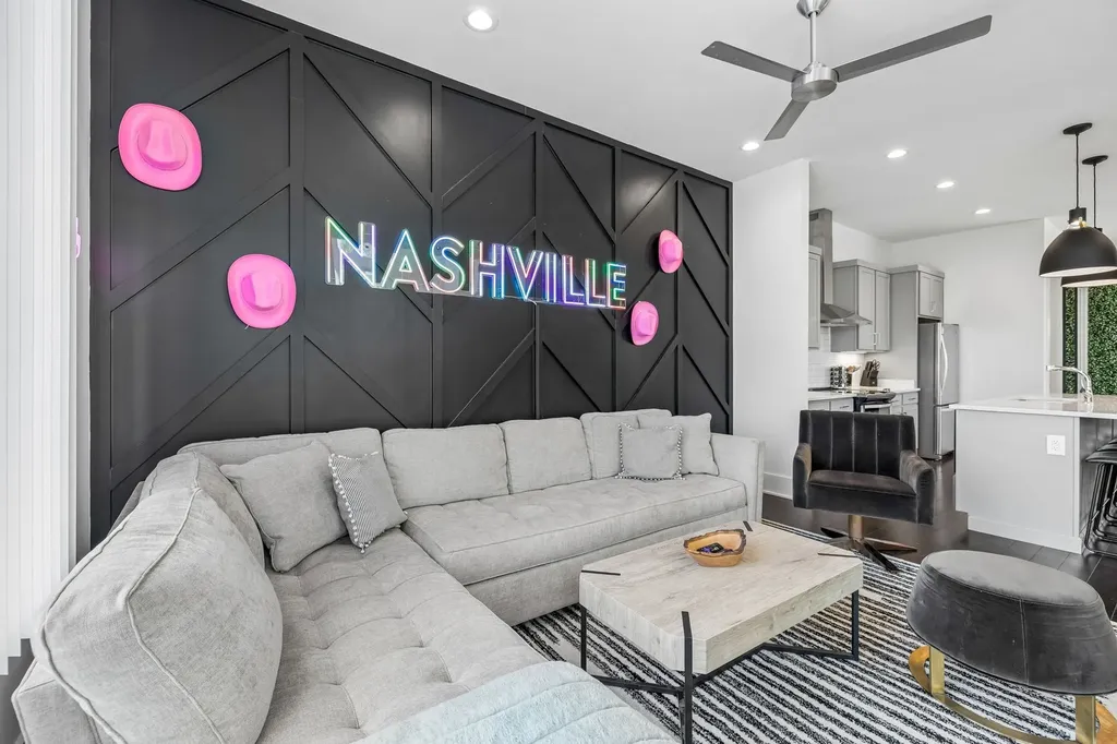 2003 Beech Avenue Nashville TN 37204