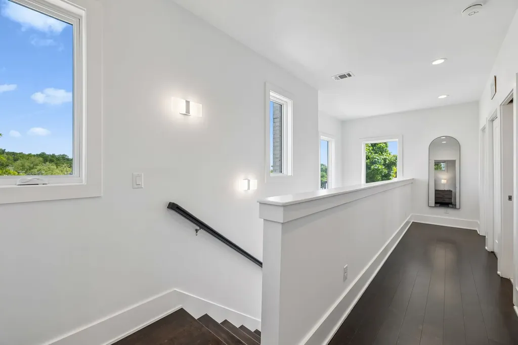 2003 Beech Avenue Nashville TN 37204
