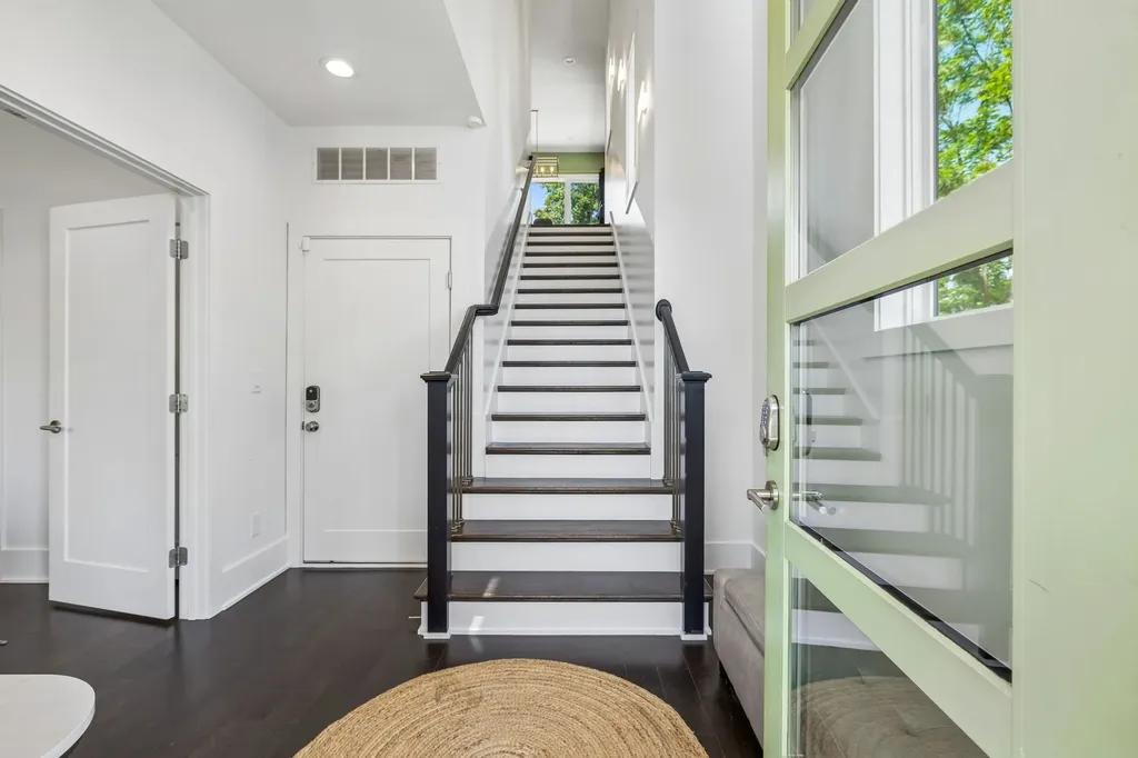 2003 Beech Avenue Nashville TN 37204