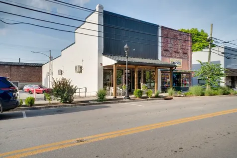 109 E Main Street Hartsville TN 37074