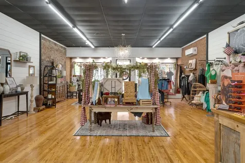 109 E Main Street Hartsville TN 37074