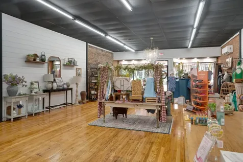 109 E Main Street Hartsville TN 37074