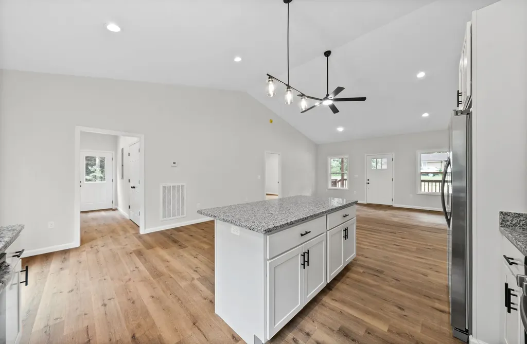 690 Brazzle Road Waverly TN 37185