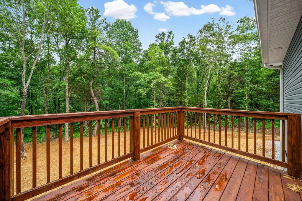690 Brazzle Road Waverly TN 37185