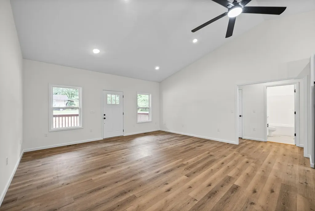 690 Brazzle Road Waverly TN 37185