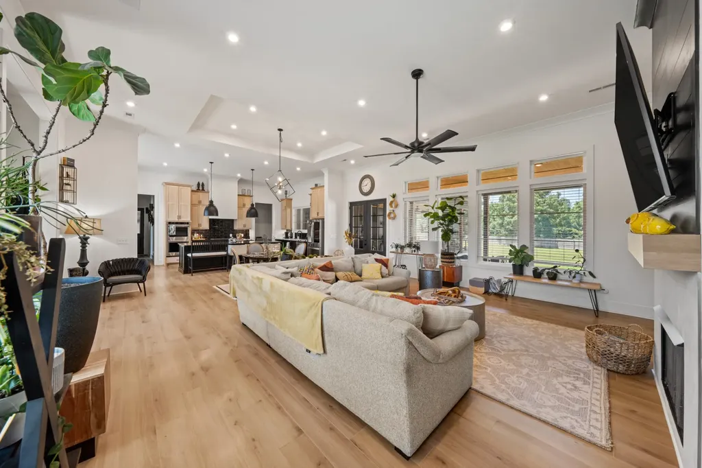 4035 Christiana Hoovers Gap Road Christiana TN 37037