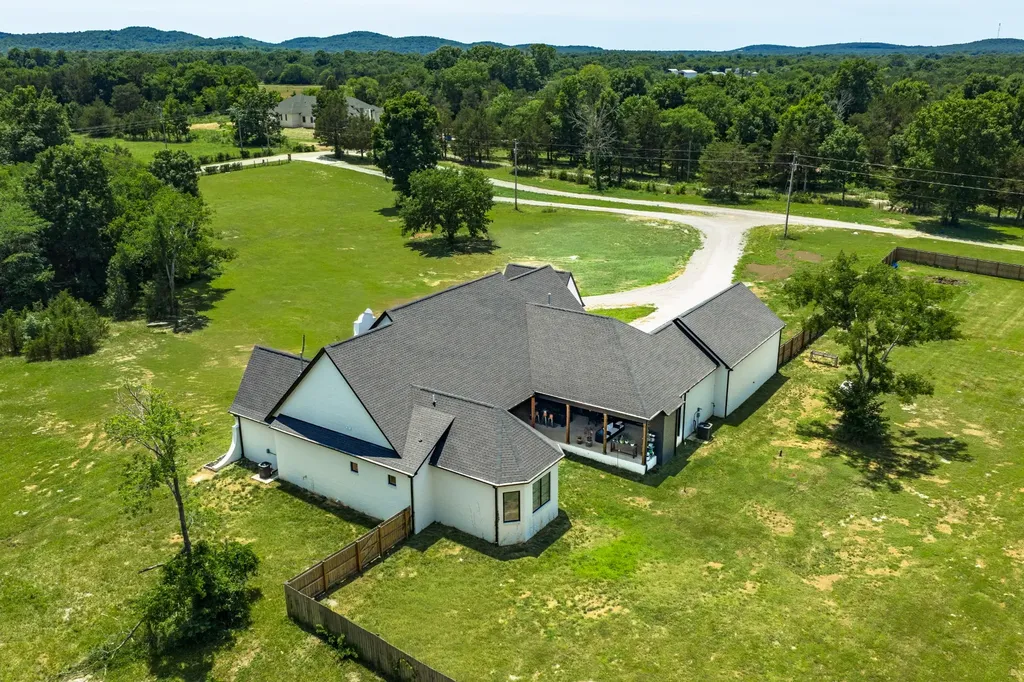 4035 Christiana Hoovers Gap Road Christiana TN 37037