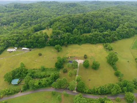 615 Rogues Fork Road Bethpage TN 37022