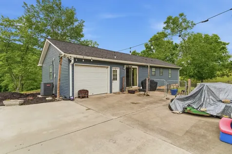 615 Rogues Fork Road Bethpage TN 37022