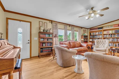 593 Rogues Fork Road Bethpage TN 37022
