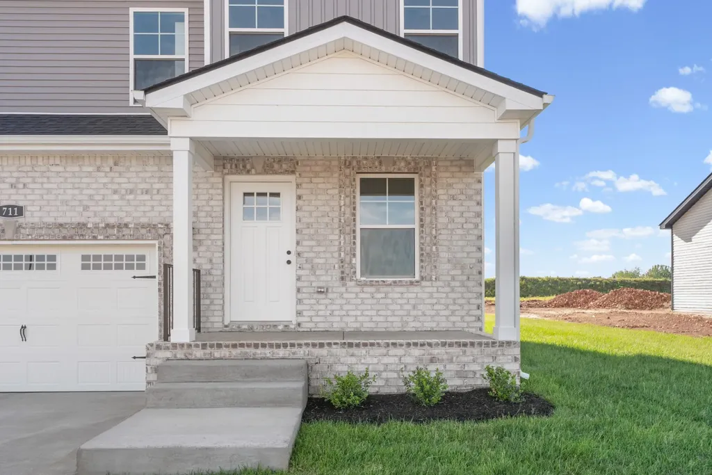 160 Irish Hills Clarksville TN 37042