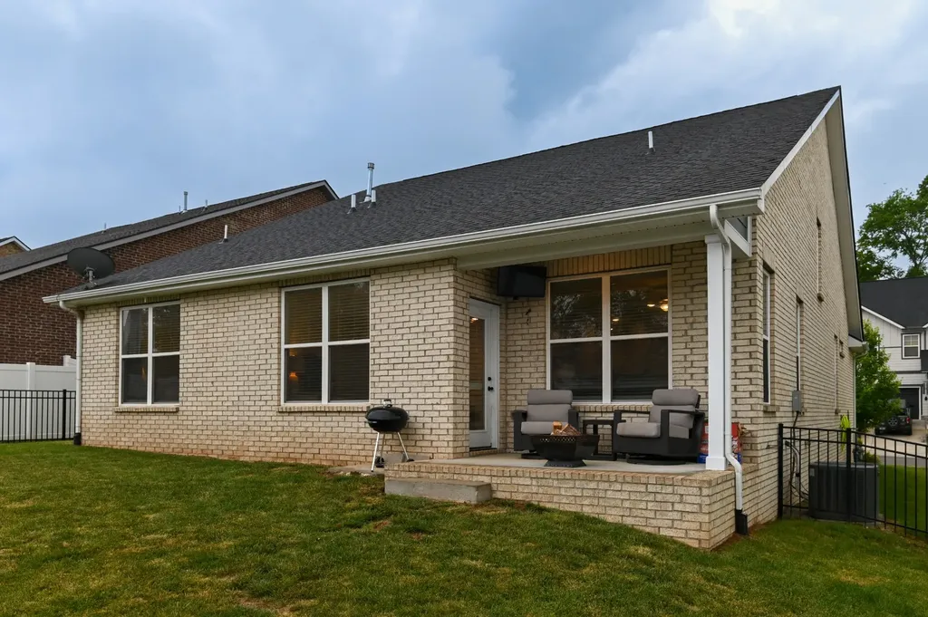 241 Griffin Lane Gallatin TN 37066