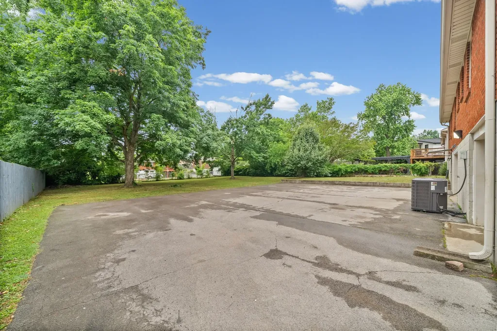 607 Elaine Drive Nashville TN 37211