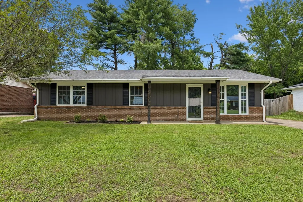 4337 Central Valley Drive Hermitage TN 37076
