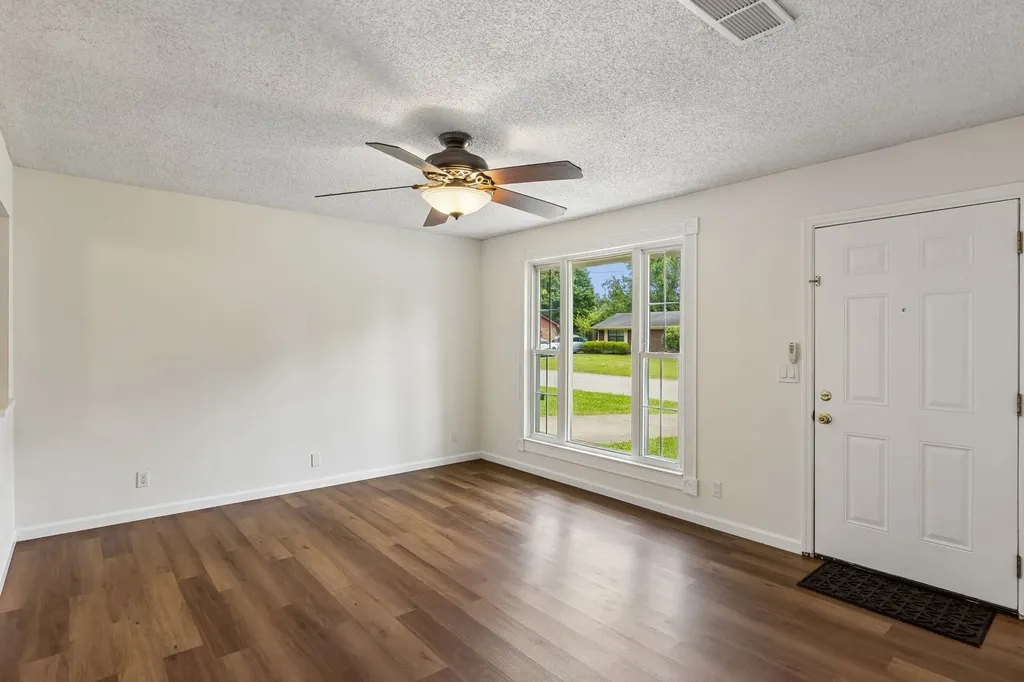 4337 Central Valley Drive Hermitage TN 37076