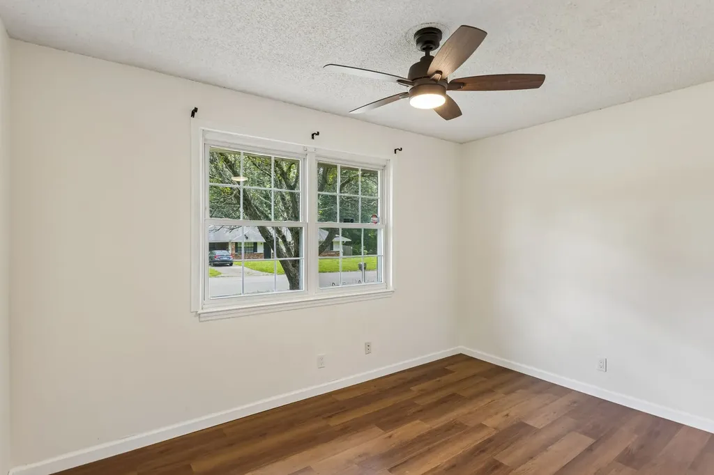 4337 Central Valley Drive Hermitage TN 37076