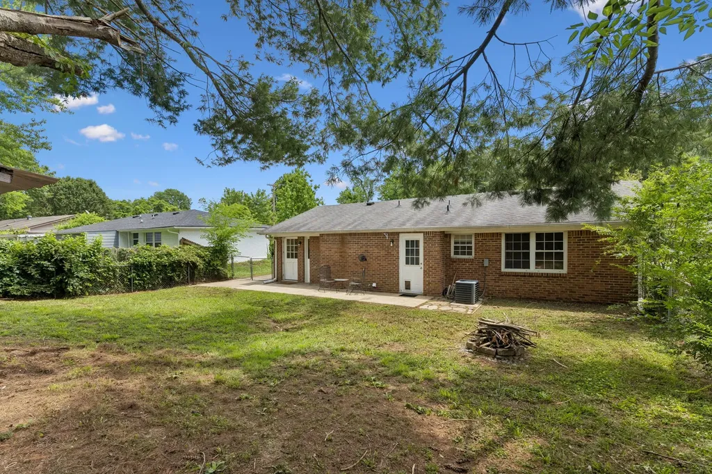 4337 Central Valley Drive Hermitage TN 37076