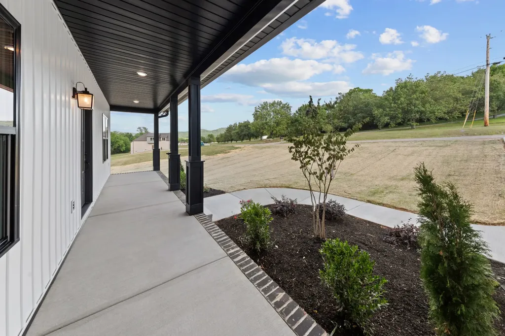 16 Paradise Hills Lane Lebanon TN 37090