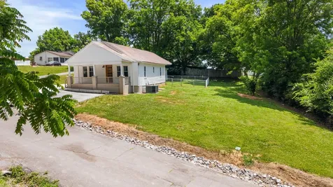 109 Frankfort Street Athens TN 37303