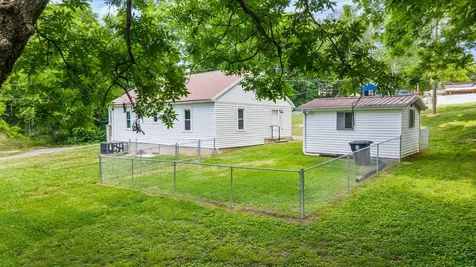 109 Frankfort Street Athens TN 37303