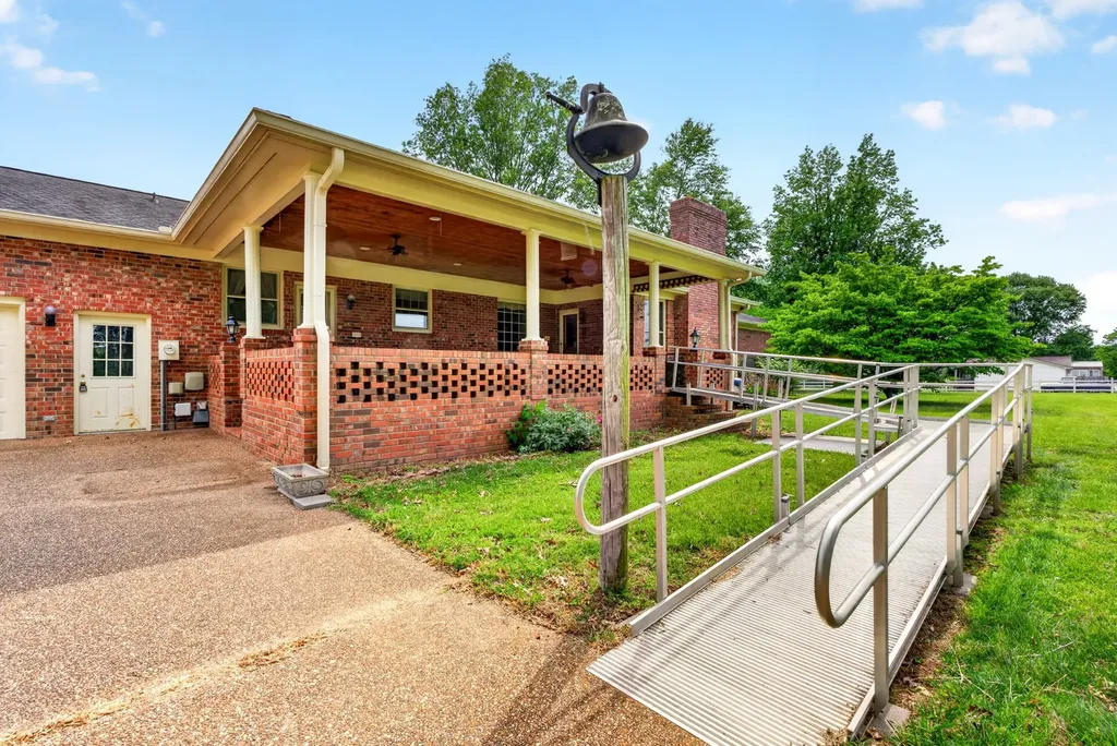 2250 Franklin Road Lebanon TN 37090