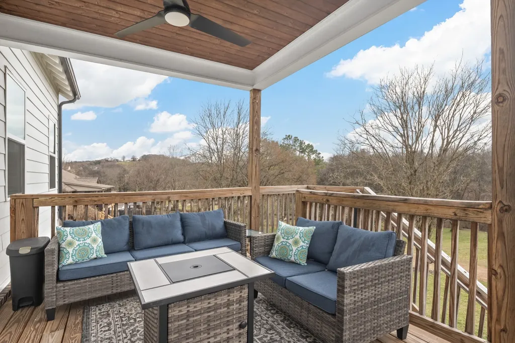 1233 Hartsfield Drive Columbia TN 38401