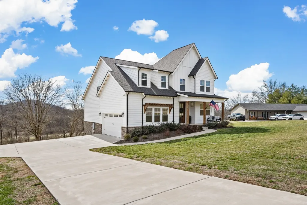 1233 Hartsfield Drive Columbia TN 38401