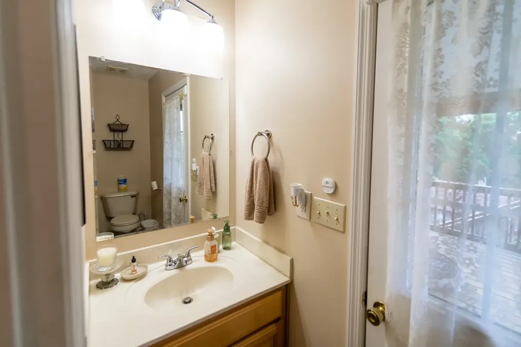 225 Sherman Road Charlotte TN 37036