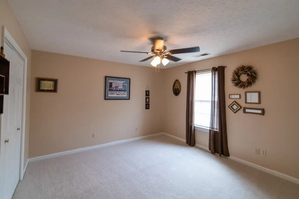 225 Sherman Road Charlotte TN 37036