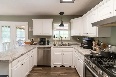 225 Sherman Road Charlotte TN 37036