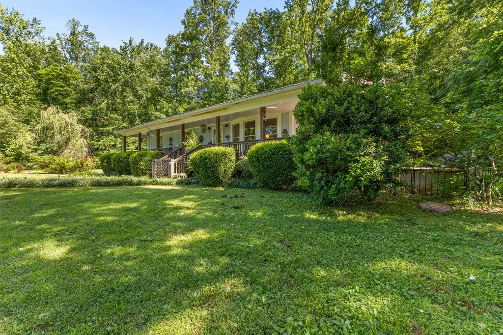 1611 Harpeth Crossing Ashland City TN 37015