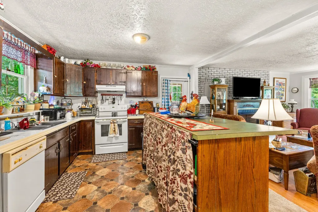 1611 Harpeth Crossing Ashland City TN 37015