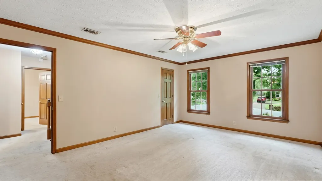 105 S Chestnut Hendersonville TN 37075