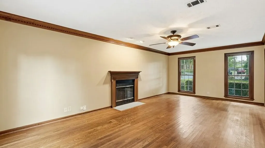 105 S Chestnut Hendersonville TN 37075