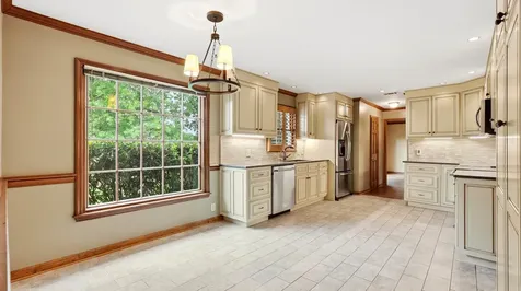 105 S Chestnut Hendersonville TN 37075