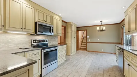105 S Chestnut Hendersonville TN 37075