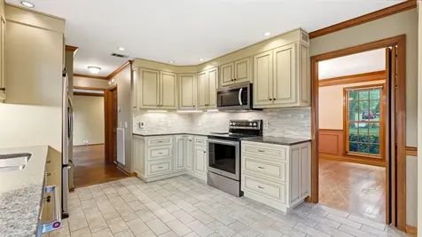 105 S Chestnut Hendersonville TN 37075