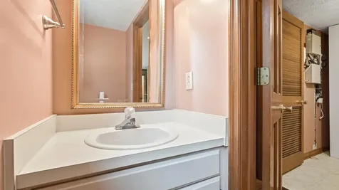 105 S Chestnut Hendersonville TN 37075