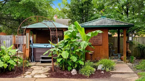 105 S Chestnut Hendersonville TN 37075