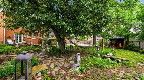 105 S Chestnut Hendersonville TN 37075