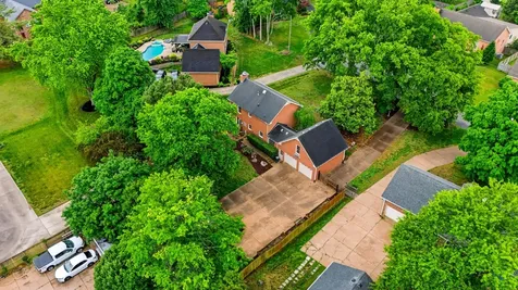 105 S Chestnut Hendersonville TN 37075
