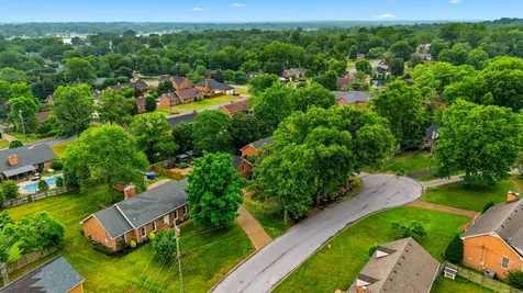 105 S Chestnut Hendersonville TN 37075