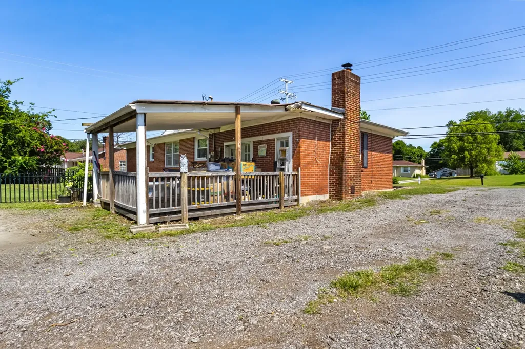 508 Needmore Road Clarksville TN 37040